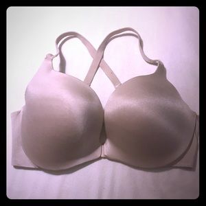 Push up crisscrossed front closure bra